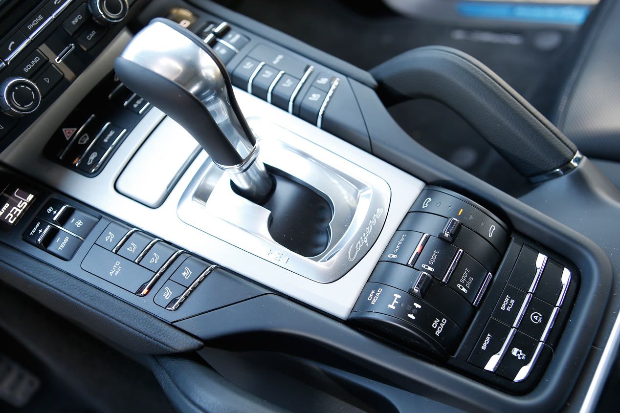Comparativa: BMW X6 xDrive 30d vs Porsche Cayenne Diesel