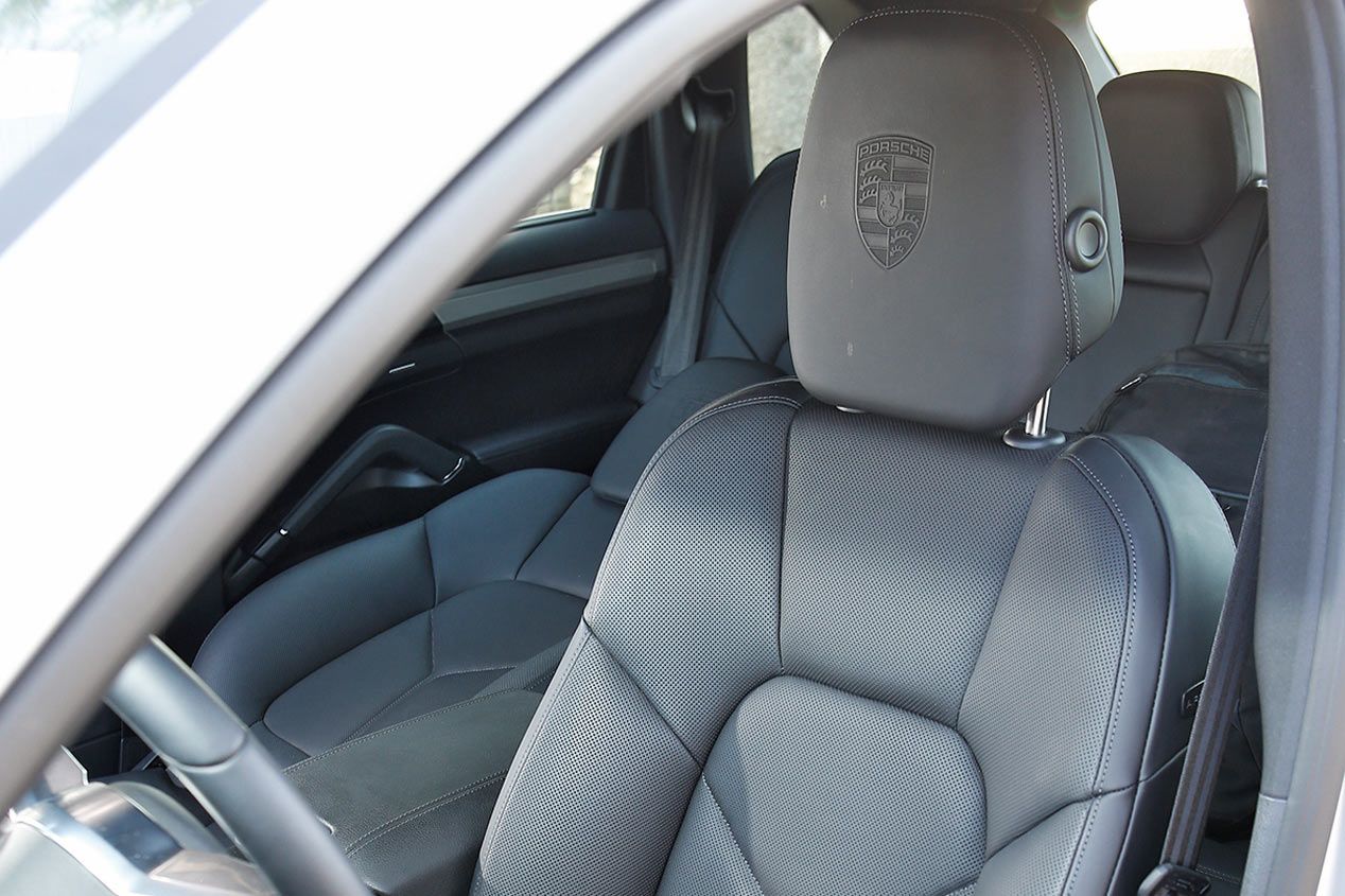 Comparativa: BMW X6 xDrive 30d vs Porsche Cayenne Diesel