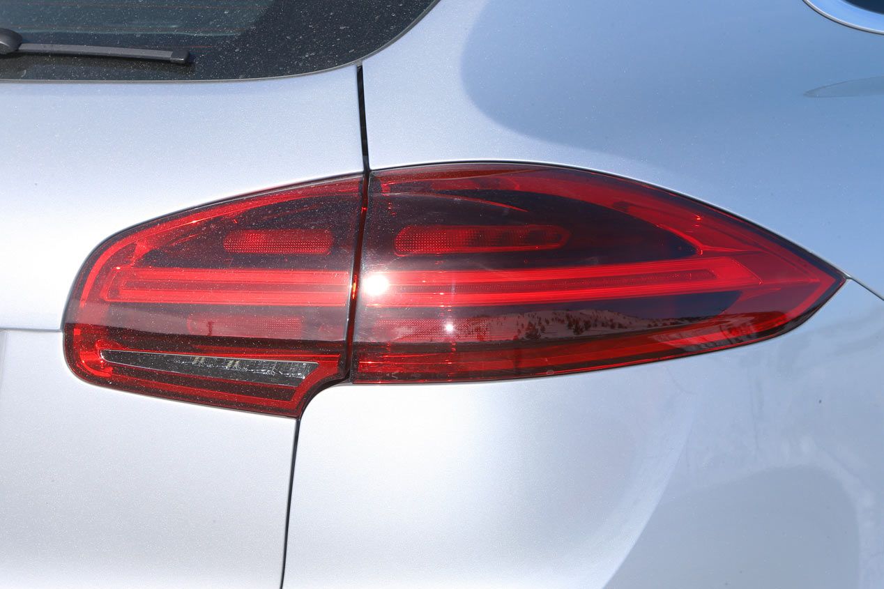 Comparativa: BMW X6 xDrive 30d vs Porsche Cayenne Diesel