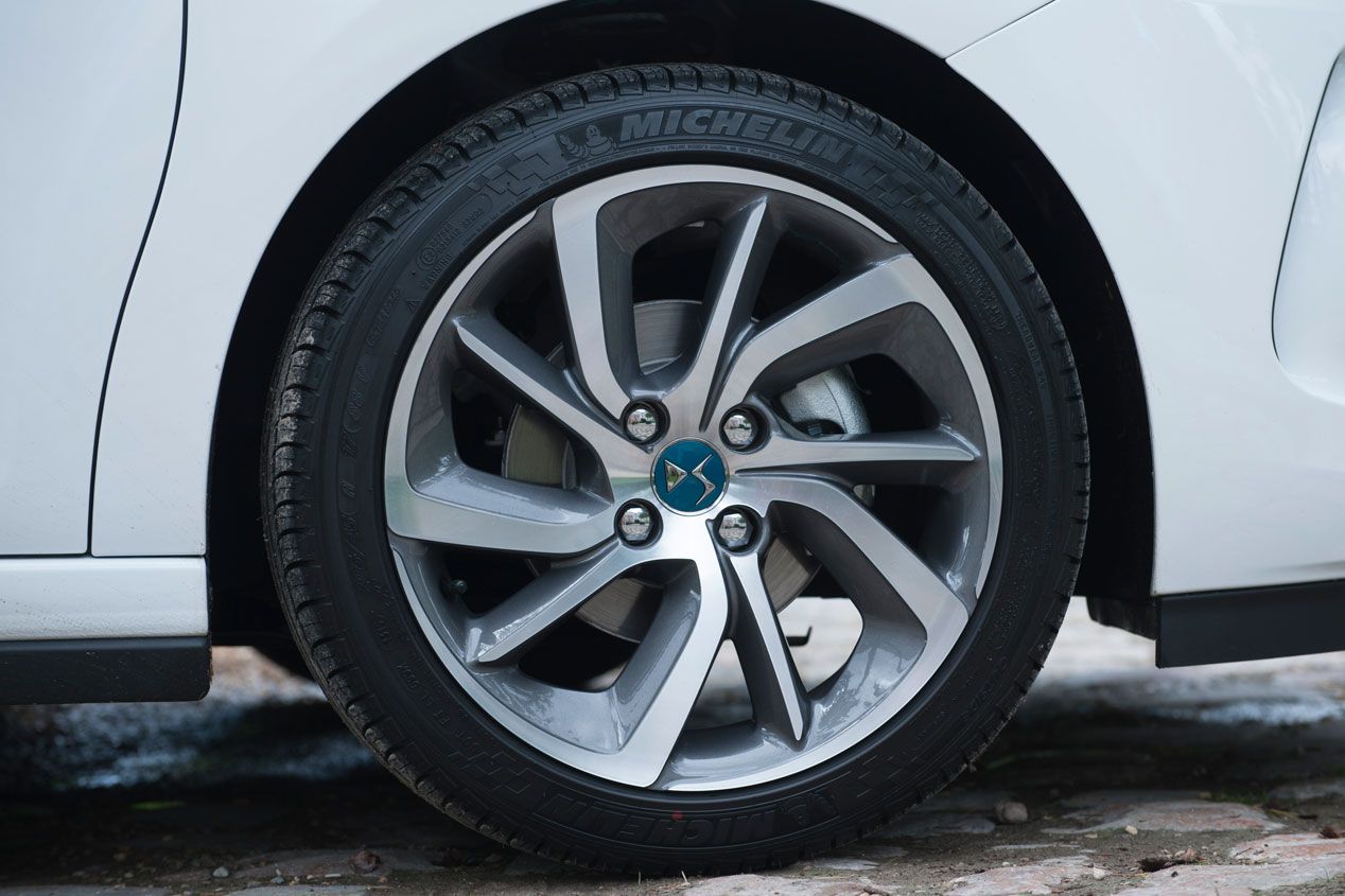 Contacto: DS3 1.2 PureTech 110 Style EAT6