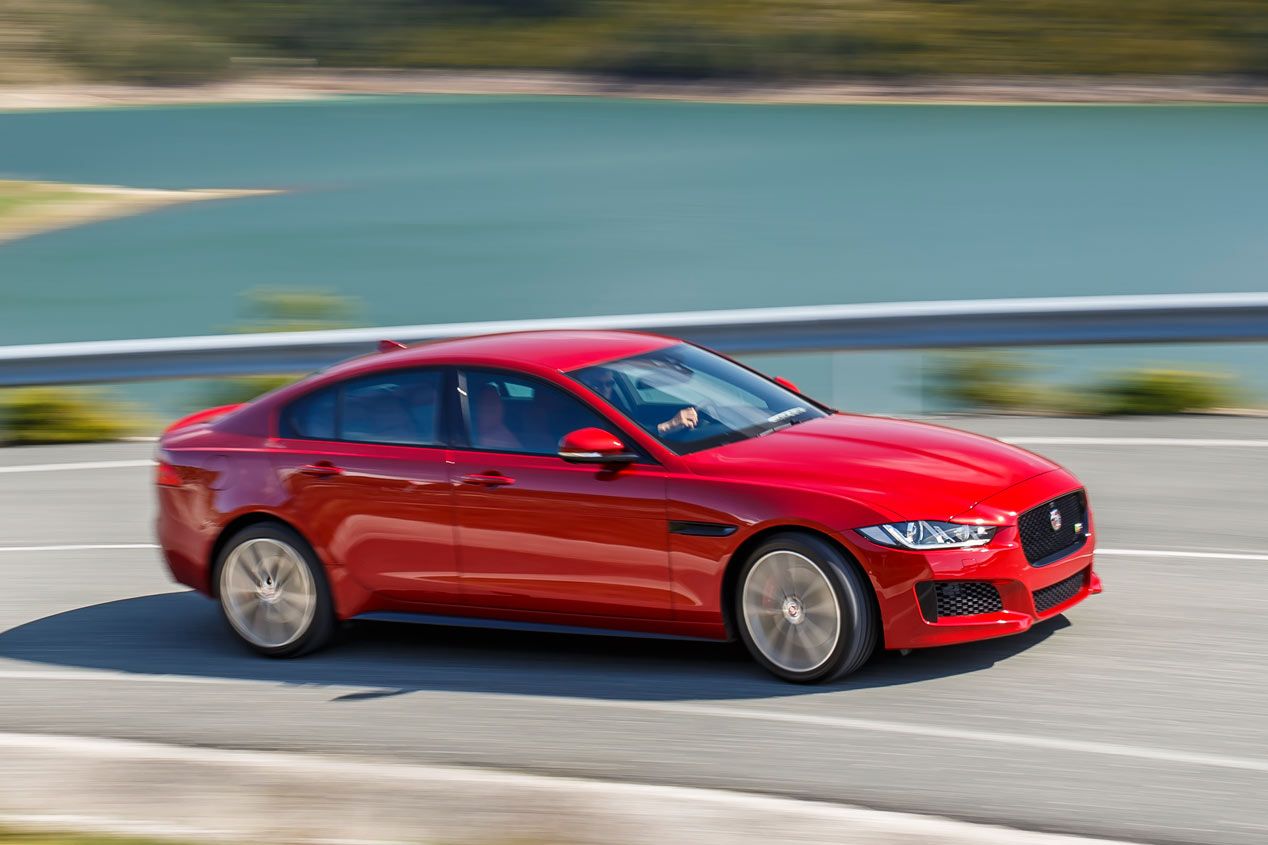 Contacto: Jaguar XE-S 3.0 SC, compacto y deportivo