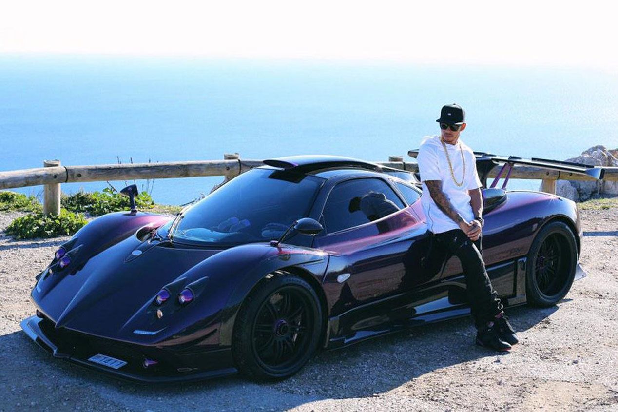 El harén de superdeportivos de Lewis Hamilton