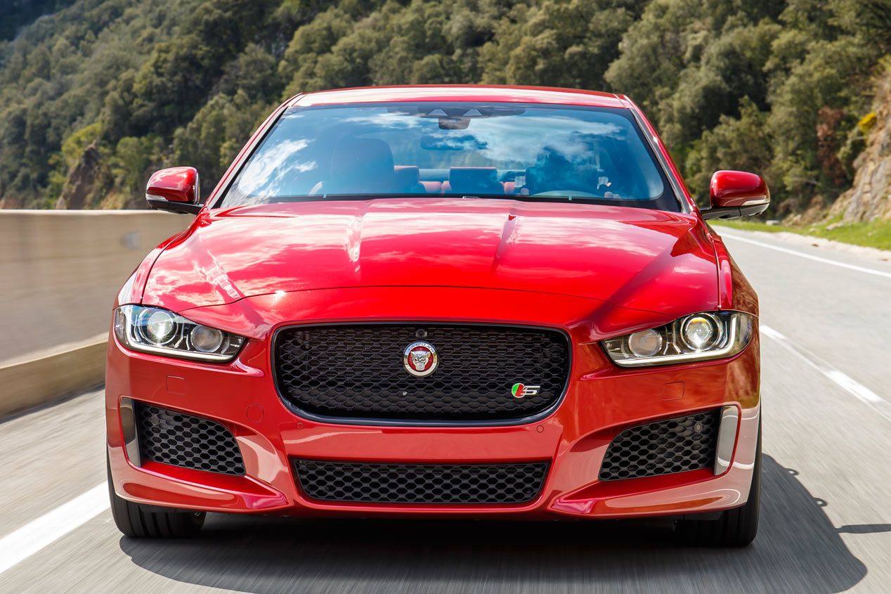Contacto: Jaguar XE-S 3.0 SC, compacto y deportivo