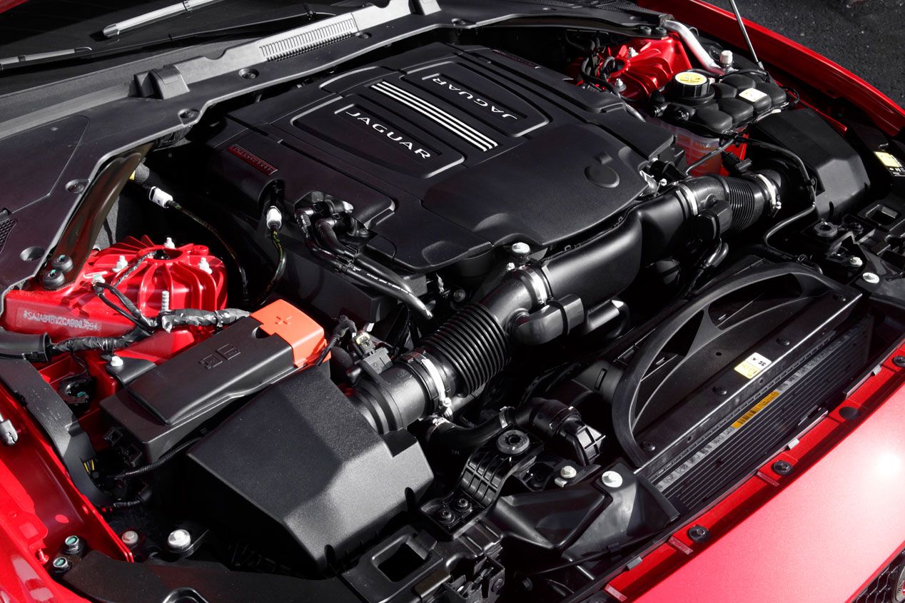 Contacto: Jaguar XE-S 3.0 SC, compacto y deportivo