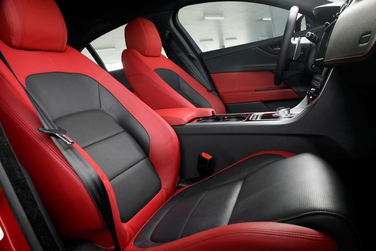 Contacto: Jaguar XE-S 3.0 SC, compacto y deportivo