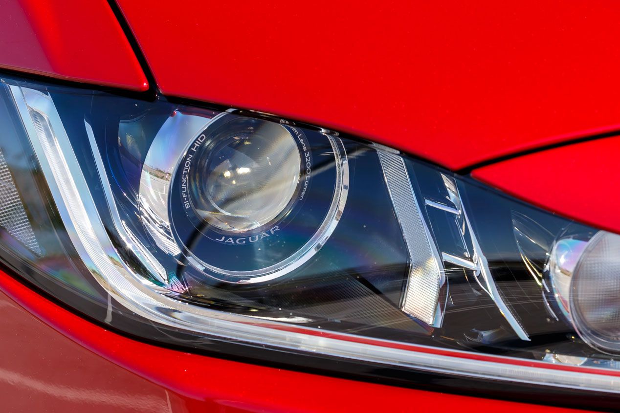 Contacto: Jaguar XE-S 3.0 SC, compacto y deportivo