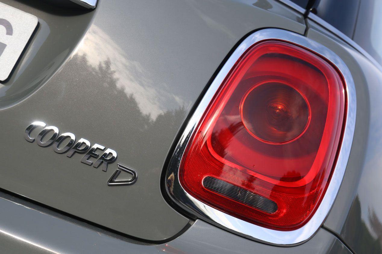 Comparativa: Mini Cooper D 5 p vs Nissan Juke 1.5 DCI 4x2