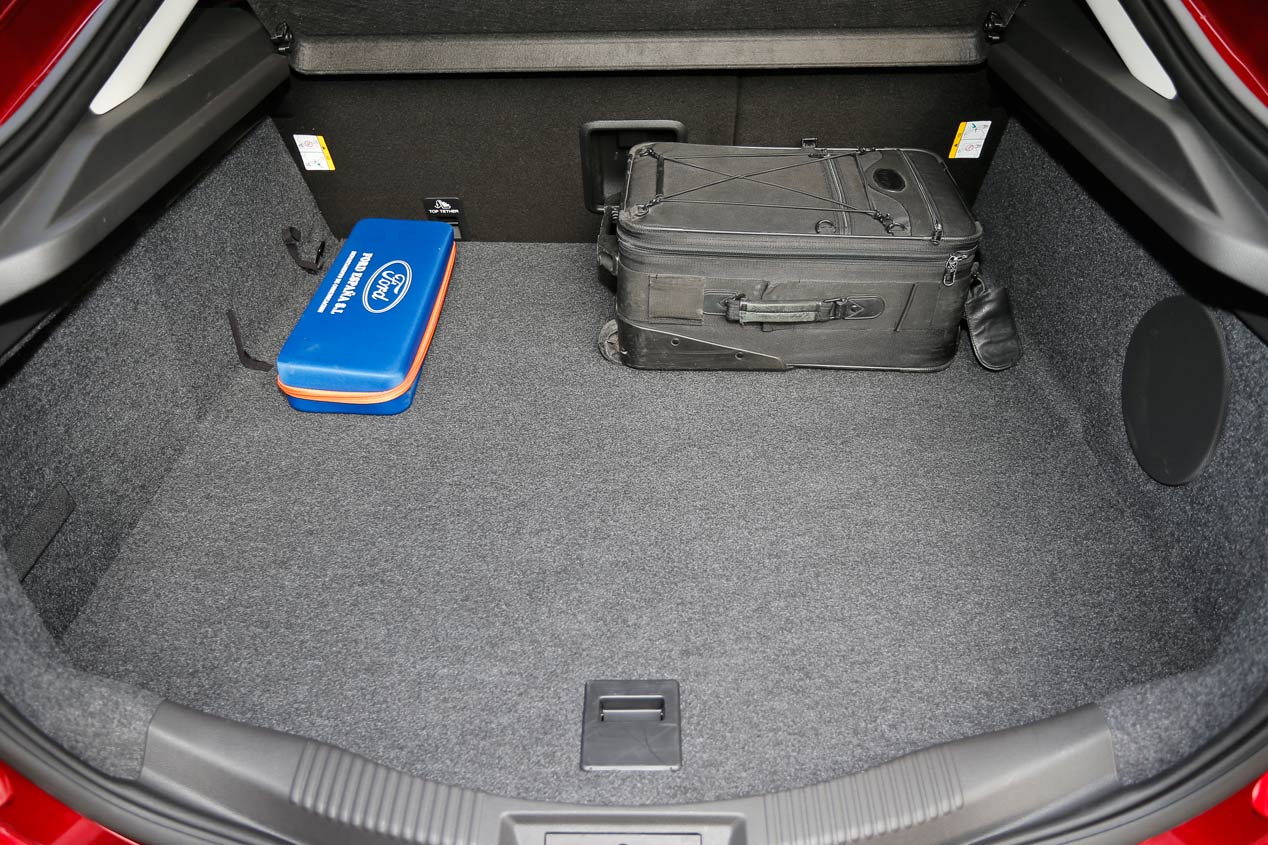Comparativa: Ford Mondeo 2.0 TDCi vs VW Passat 2.0 TDI DSG