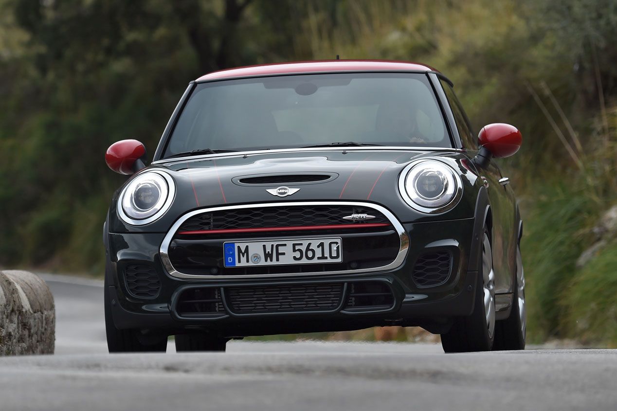Contacto: Mini John Cooper Works, ¡cañonazo!