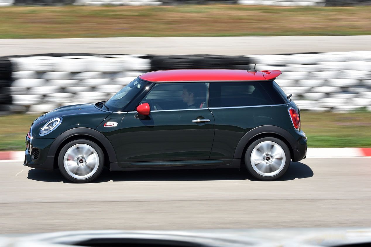 Contacto: Mini John Cooper Works, ¡cañonazo!