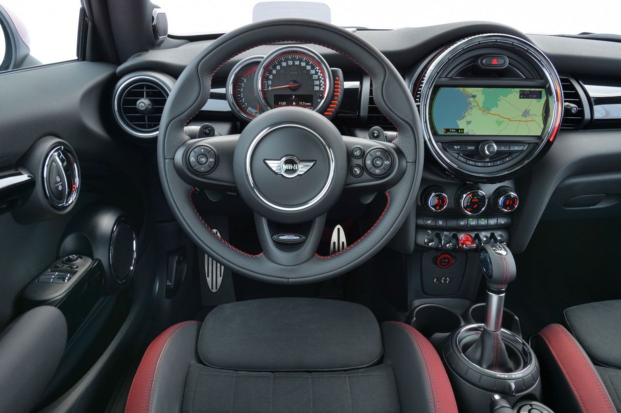Contacto: Mini John Cooper Works, ¡cañonazo!