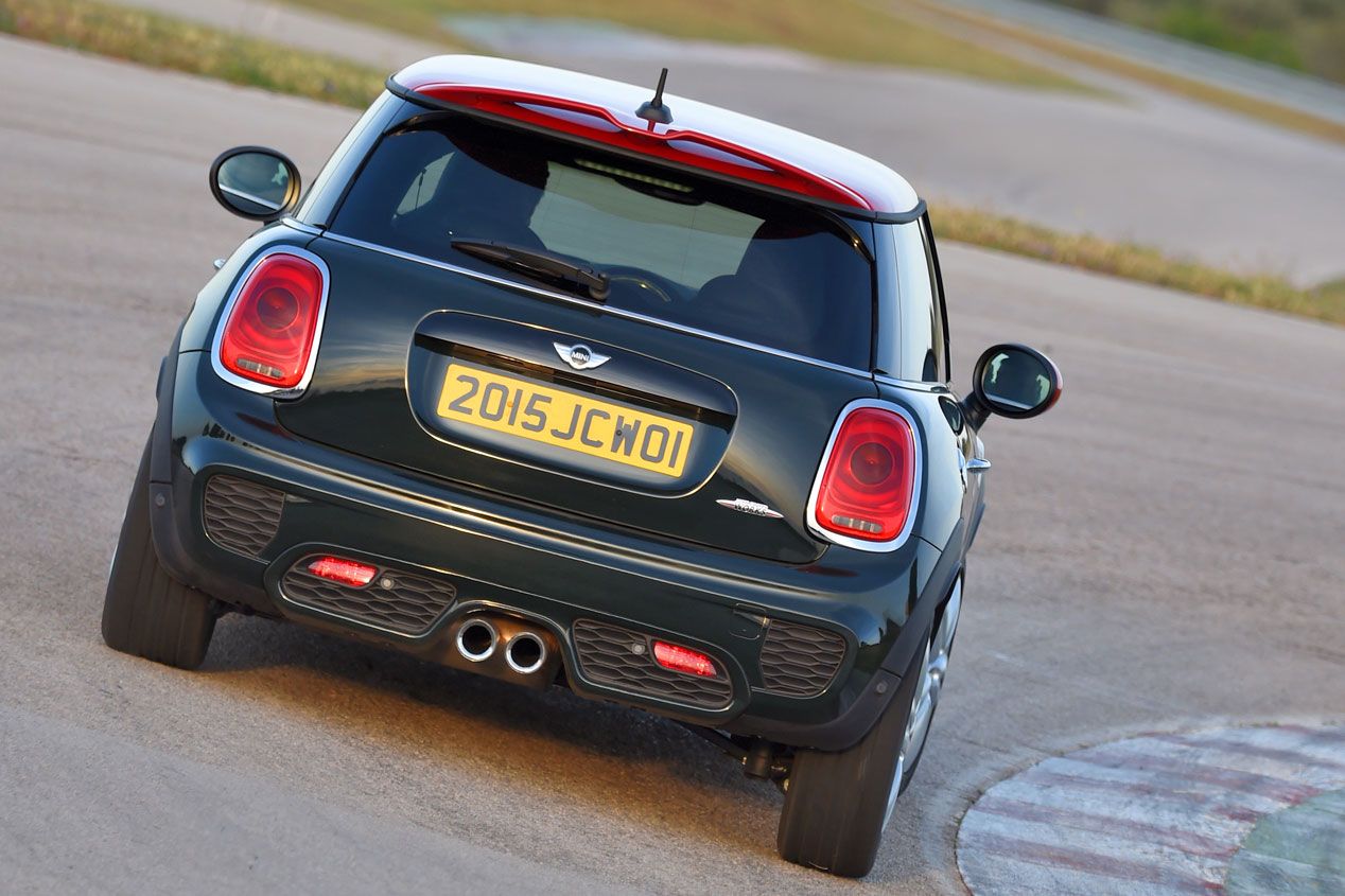Contacto: Mini John Cooper Works, ¡cañonazo!