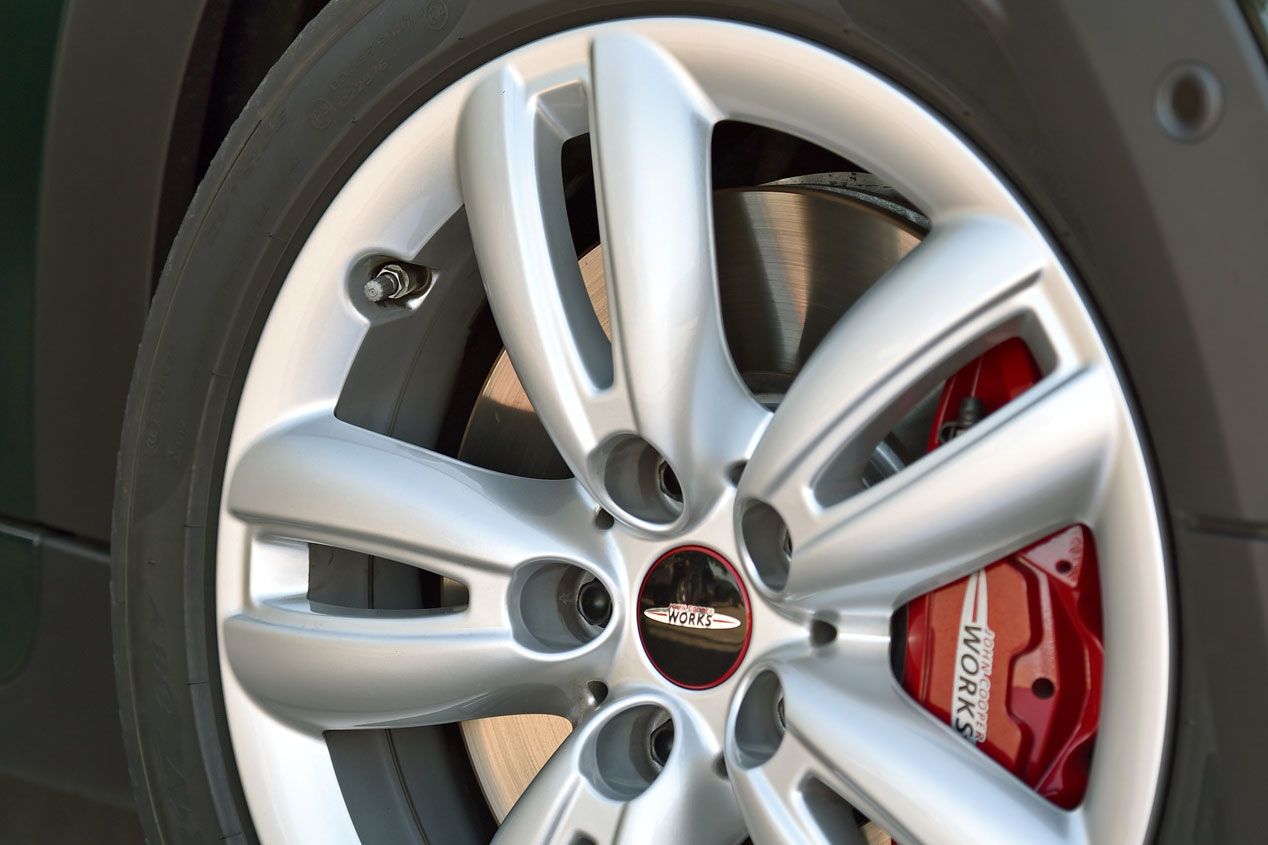 Contacto: Mini John Cooper Works, ¡cañonazo!