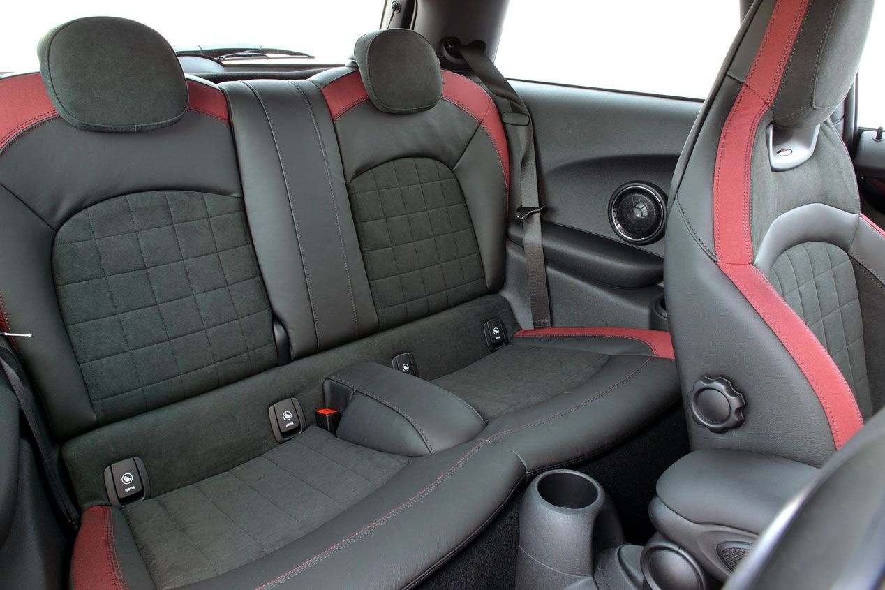 Contacto: Mini John Cooper Works, ¡cañonazo!