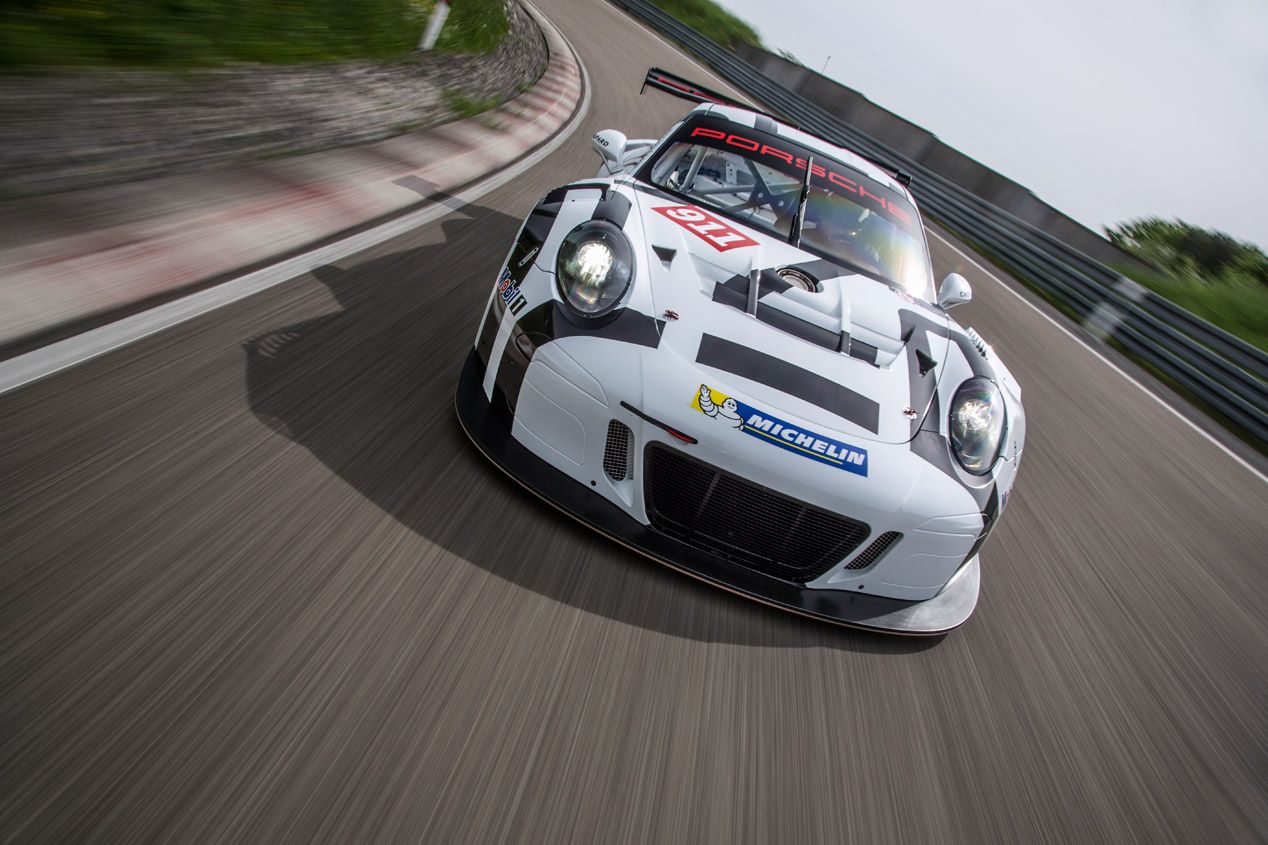 Porsche 911 GT3 R 2015