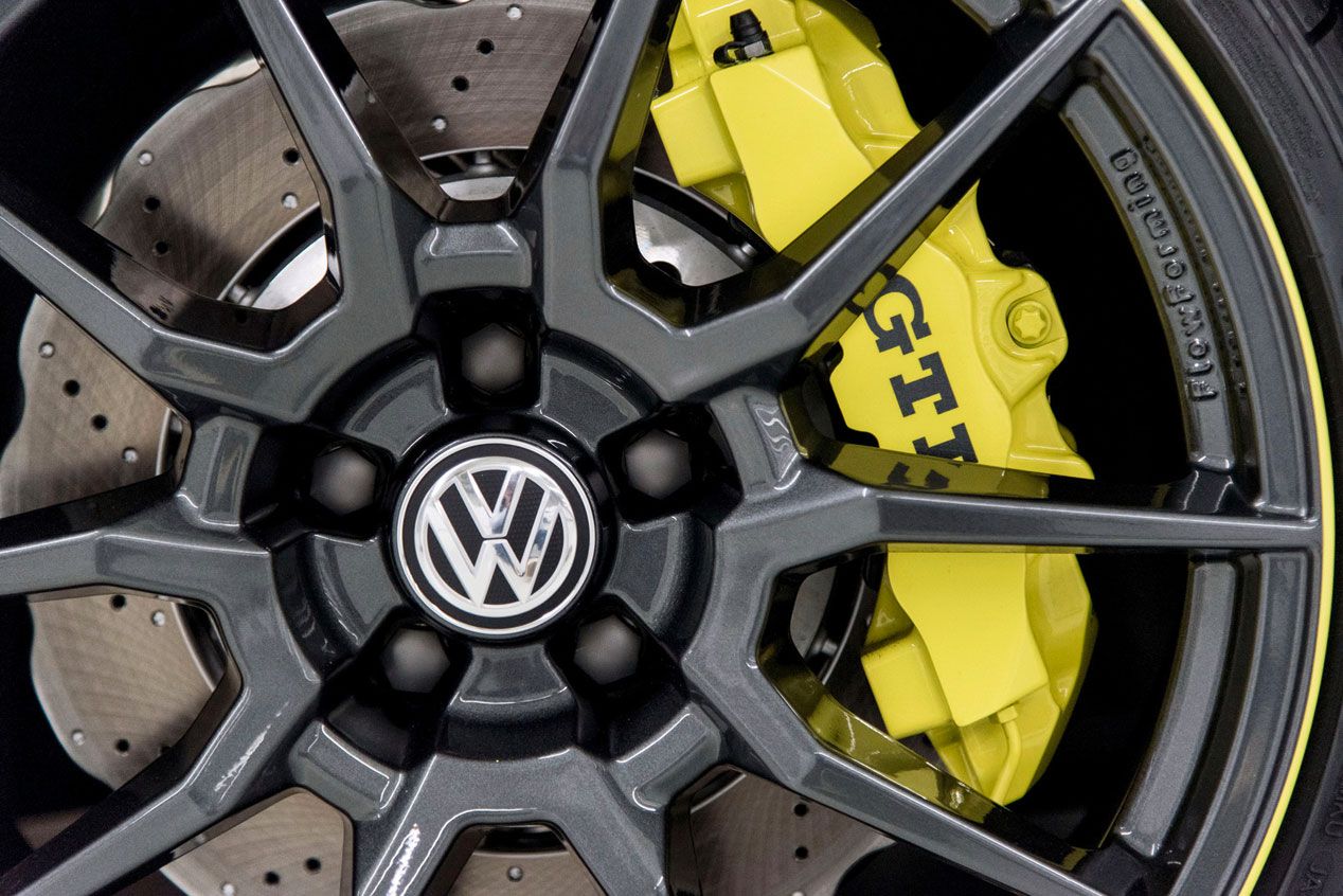 Volkswagen Golf GTI Dark Shine, ‘golfo’ y radical
