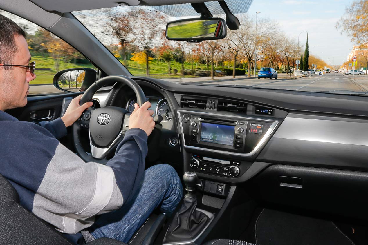 Comparativa: Nissan Pulsar dCi 110 vs Toyota Auris 120D, versátiles