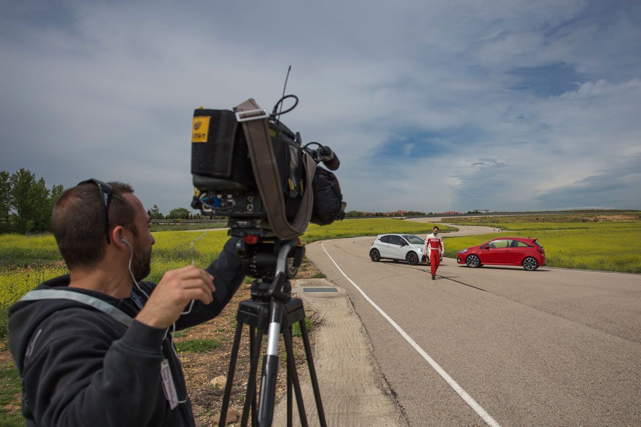 Opel Corsa OPC vs Peugeot 208 GTI 30th, en vídeo