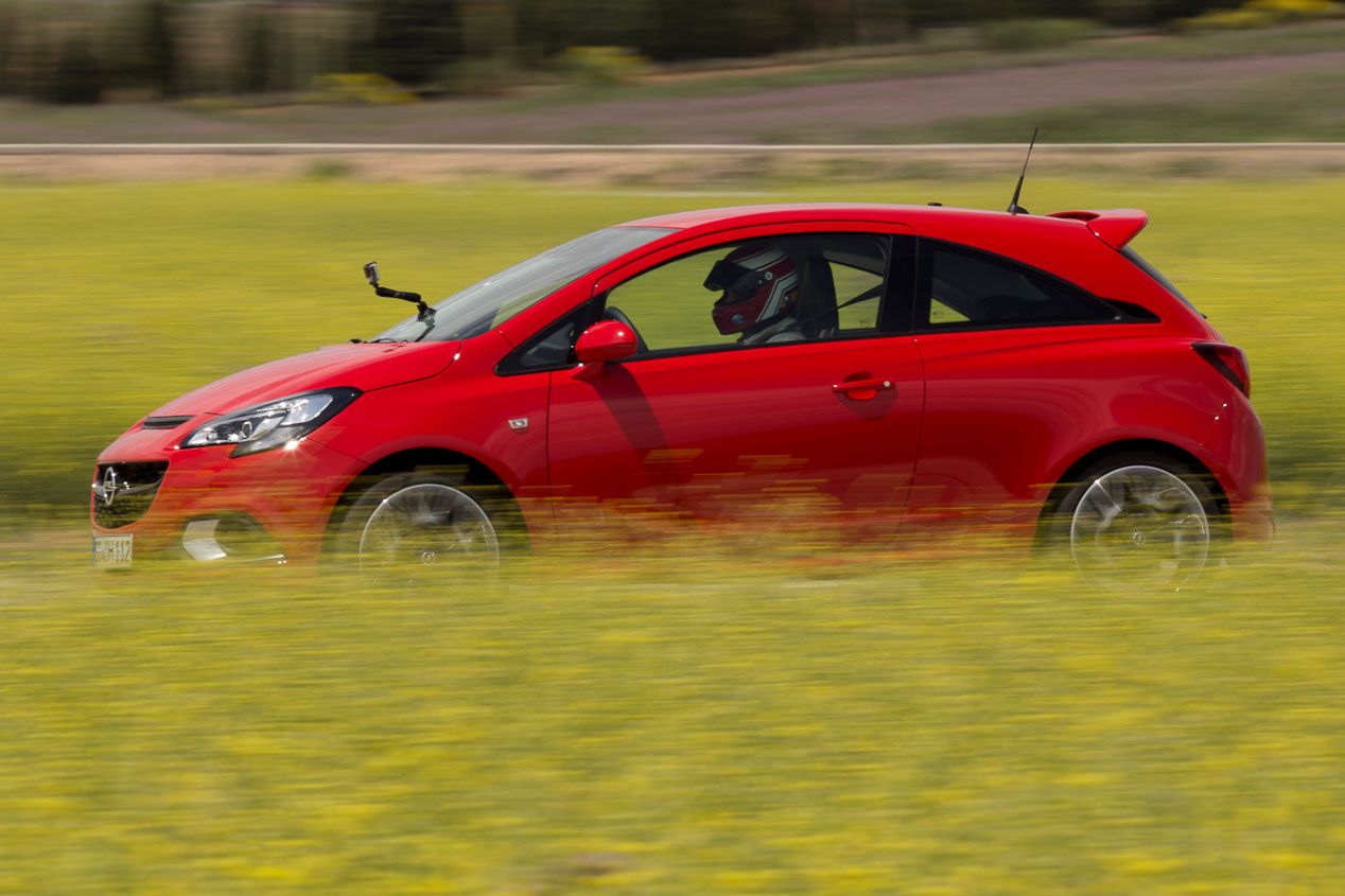 Opel Corsa OPC vs Peugeot 208 GTI 30th, en vídeo