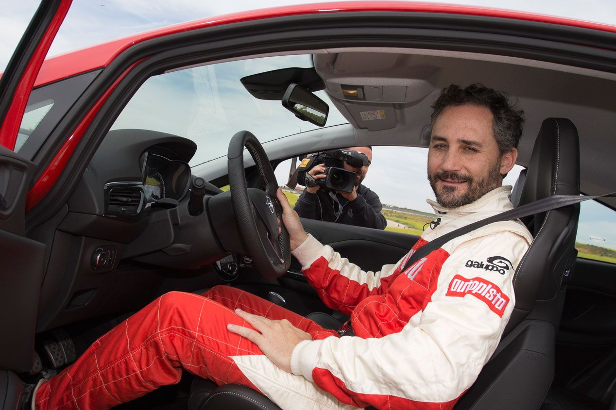 Opel Corsa OPC vs Peugeot 208 GTI 30th, en vídeo