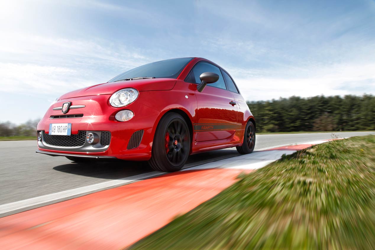 Abarth 595 Competizione 2015, más 'veneno' deportivo