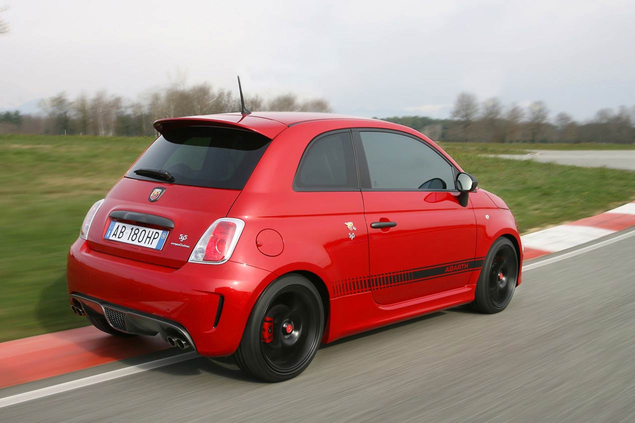 Abarth 595 Competizione 2015, más 'veneno' deportivo
