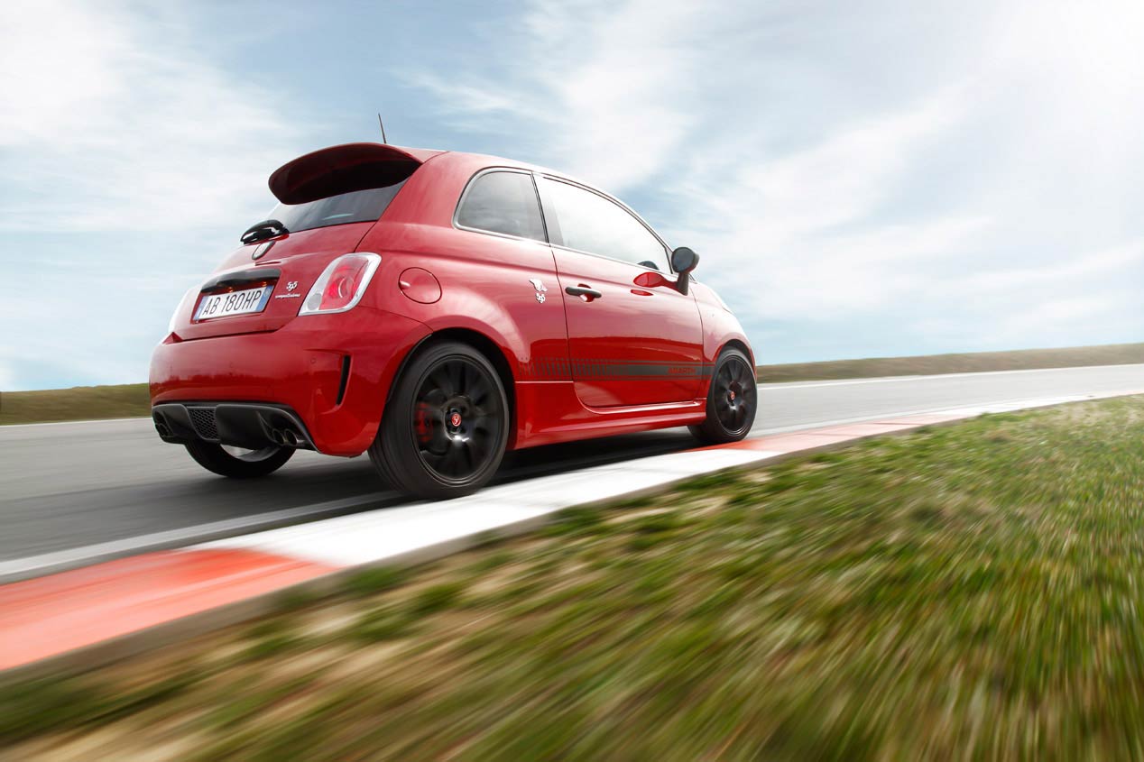 Abarth 595 Competizione 2015, más 'veneno' deportivo