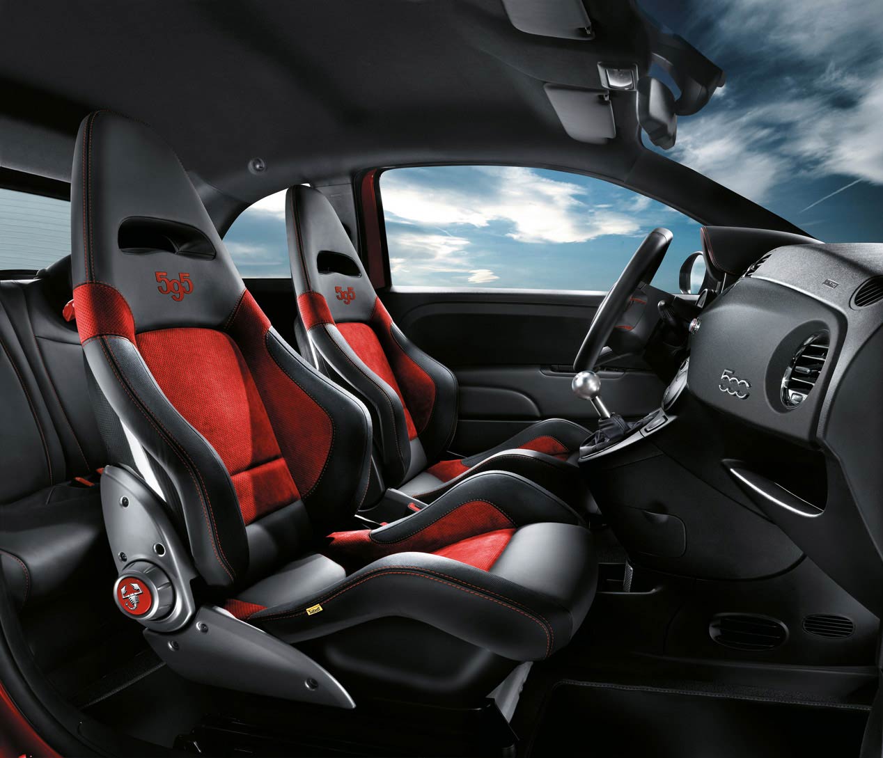 Abarth 595 Competizione 2015, más 'veneno' deportivo