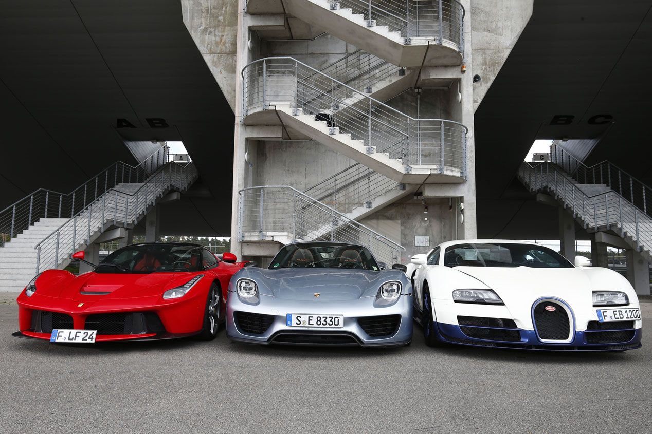 Comparativa: Bugatti Veyron Super Sport vs Ferrari LaFerrari y Porsche 918 Spyder, trío de ases