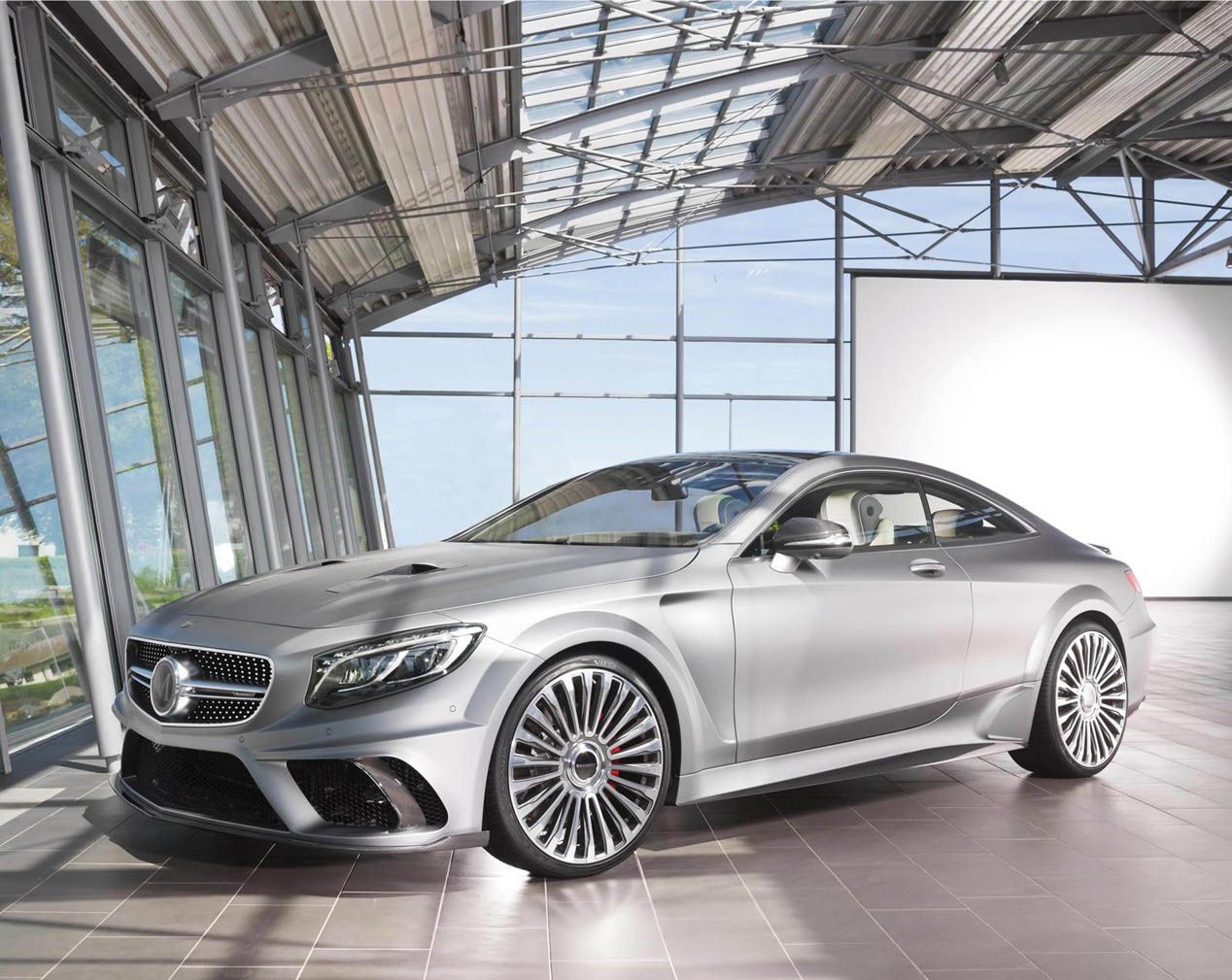 Mercedes-Benz S63 AMG Coupé por Mansory