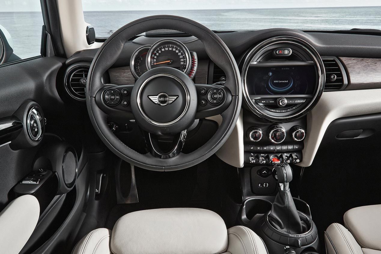 Los mejores coches para personas altas