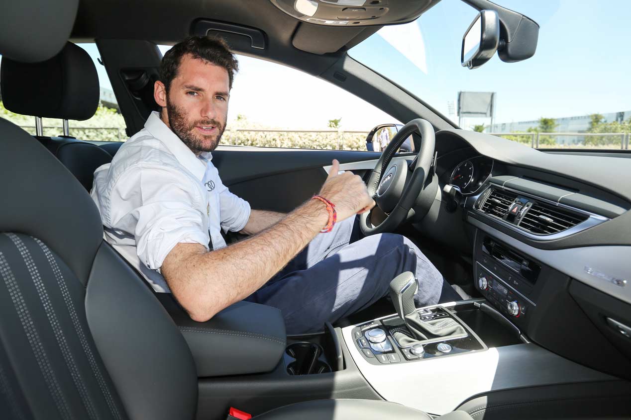 Los jugadores del Real Madrid de baloncesto reciben sus nuevos Audi A7