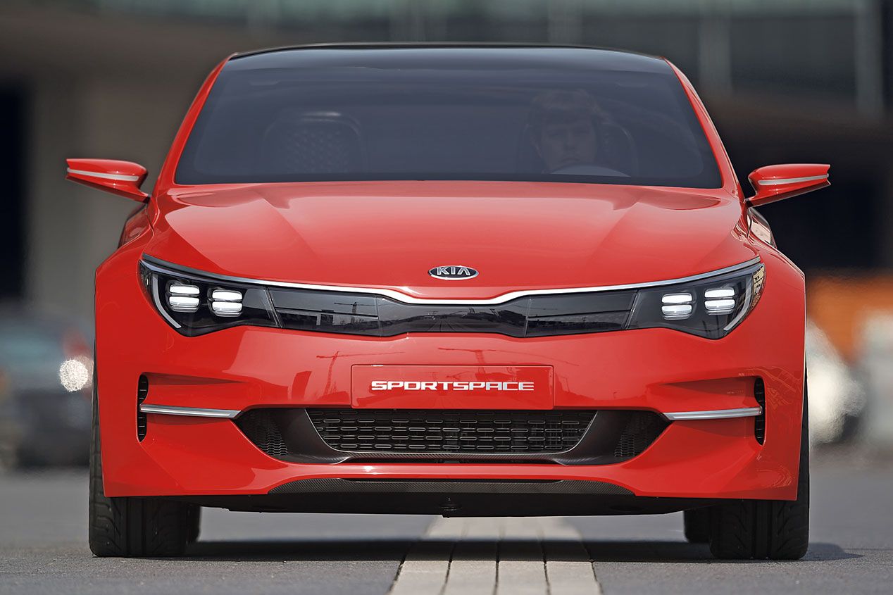 Primera prueba: Kia Sportspace, familiar futurista