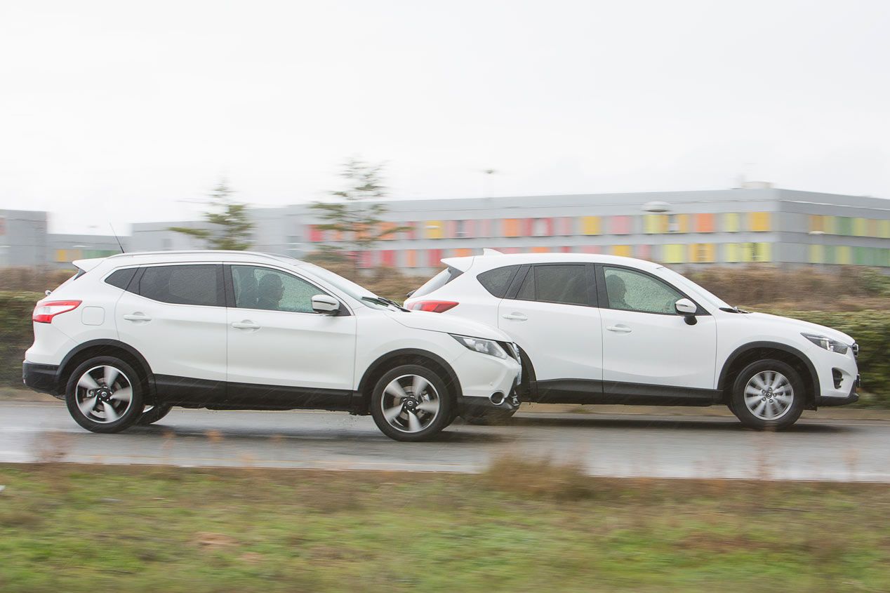 Comparativa: Mazda CX-5 2.0 Skyactiv-G vs Nissan Qashqai 1.6 DIG-T