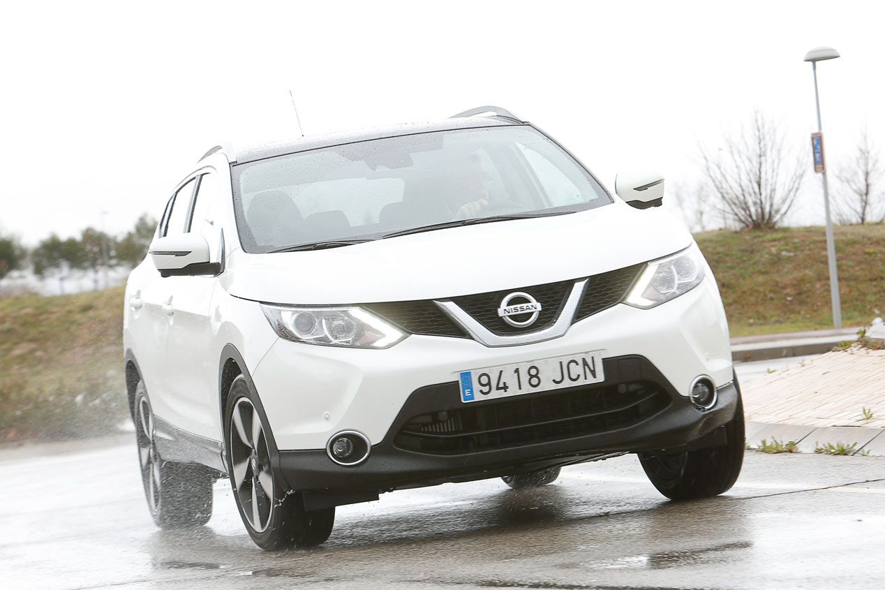 Comparativa: Mazda CX-5 2.0 Skyactiv-G vs Nissan Qashqai 1.6 DIG-T