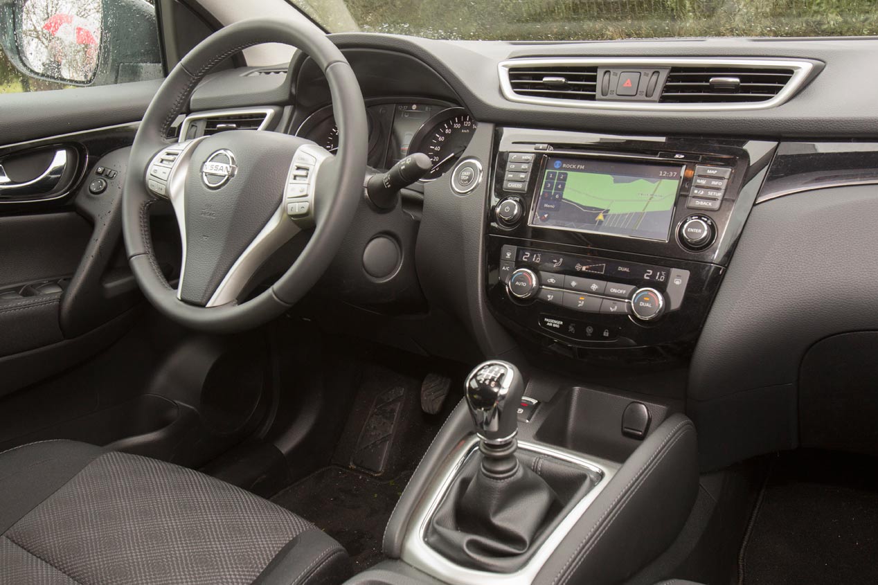 Comparativa: Mazda CX-5 2.0 Skyactiv-G vs Nissan Qashqai 1.6 DIG-T