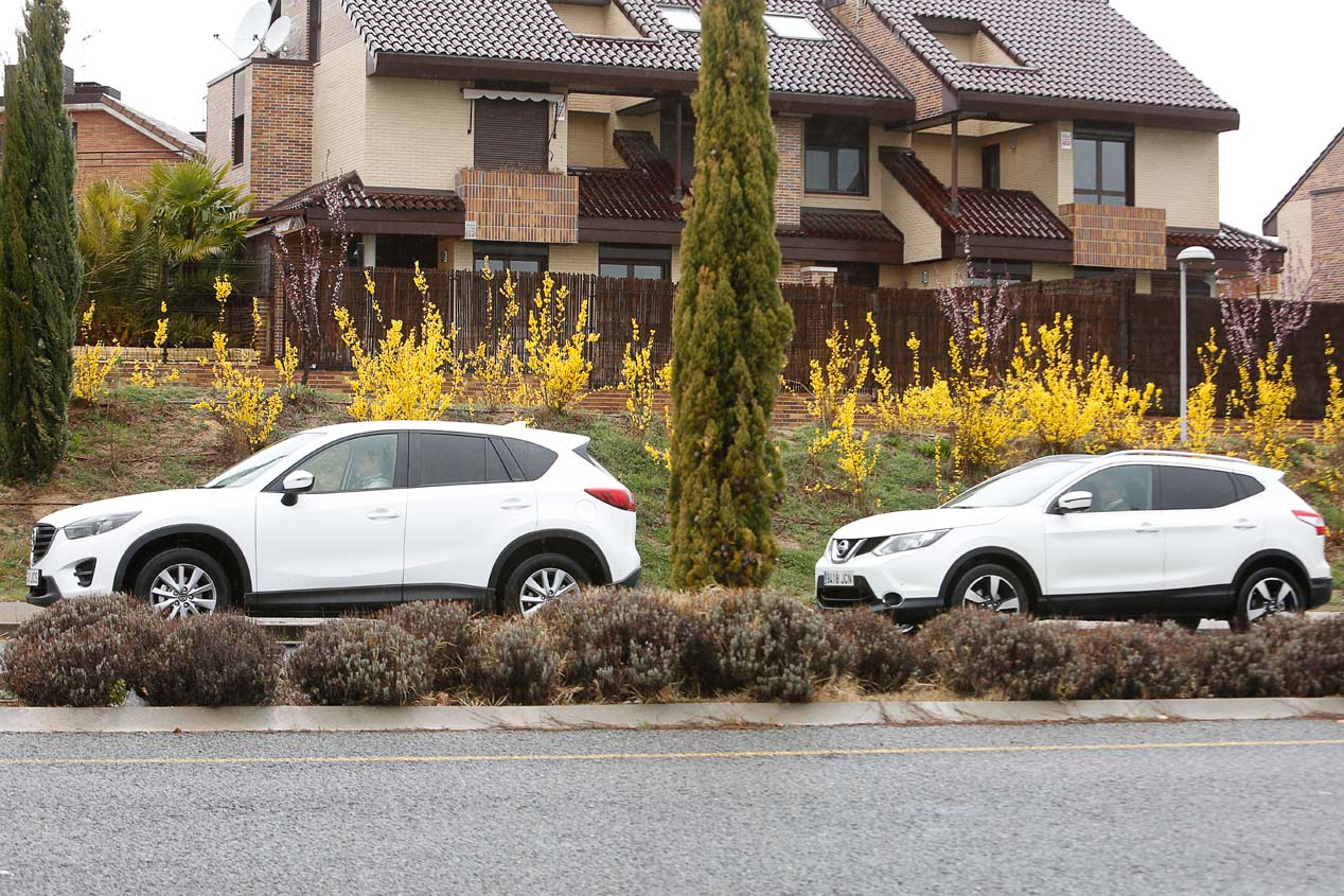 Comparativa: Mazda CX-5 2.0 Skyactiv-G vs Nissan Qashqai 1.6 DIG-T