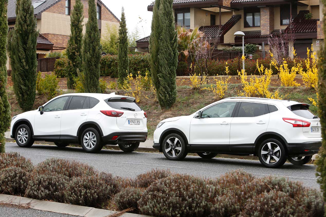 Comparativa: Mazda CX-5 2.0 Skyactiv-G vs Nissan Qashqai 1.6 DIG-T