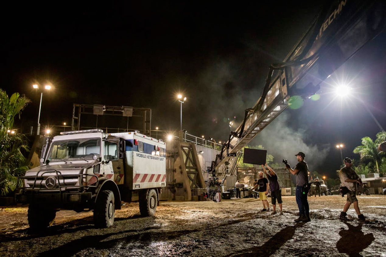 Los coches de Jurassic World, estrellas en un mundo de dinosaurios