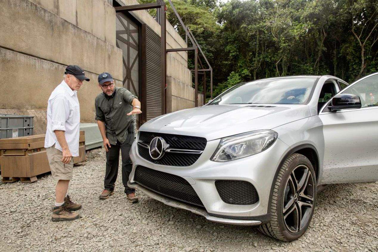 Los coches de Jurassic World, estrellas en un mundo de dinosaurios