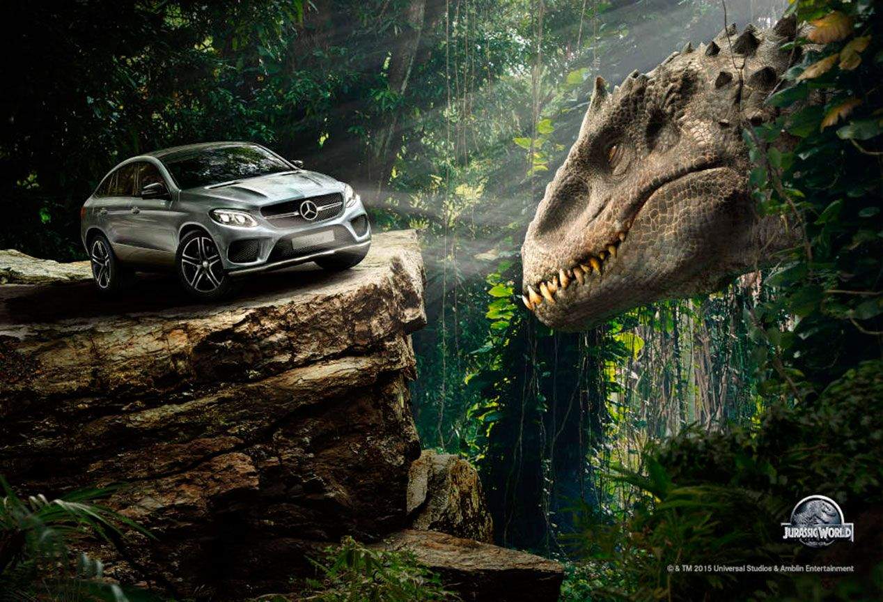 Los coches de Jurassic World, estrellas en un mundo de dinosaurios