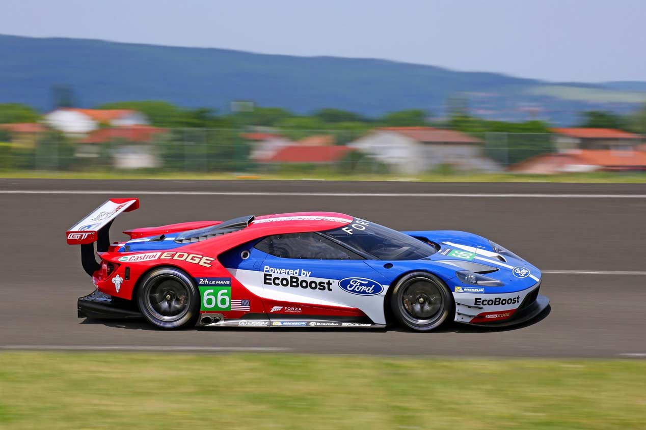 Ford GT Le Mans Racecar 2016