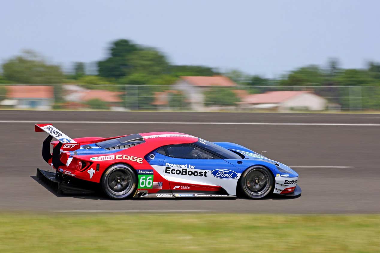 Ford GT Le Mans Racecar 2016