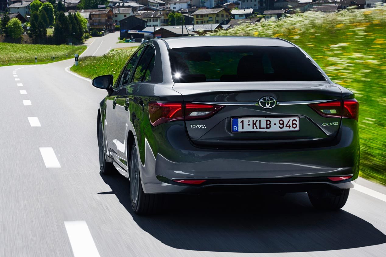 Toyota Avensis 2015