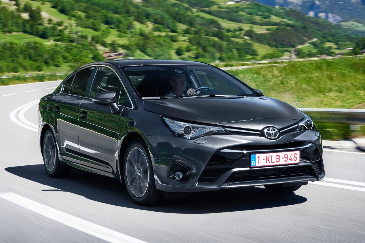 Toyota Avensis 2015