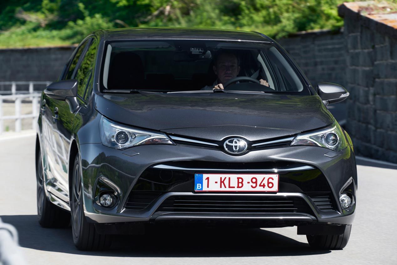 Toyota Avensis 2015