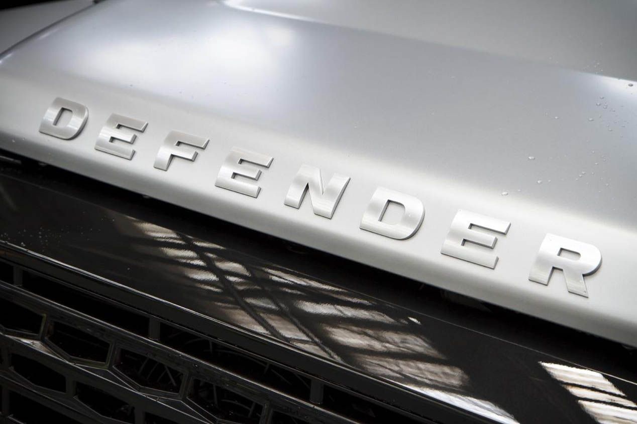 Land Rover Defender ‘dos millones’, subastado por una buena causa