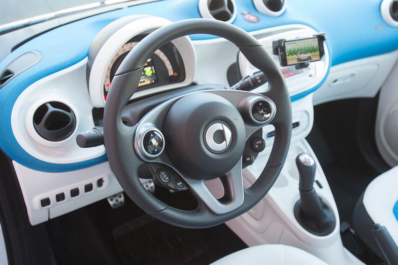 Comparativa: Renault Twingo 1.0 vs Smart Forfour 1.0