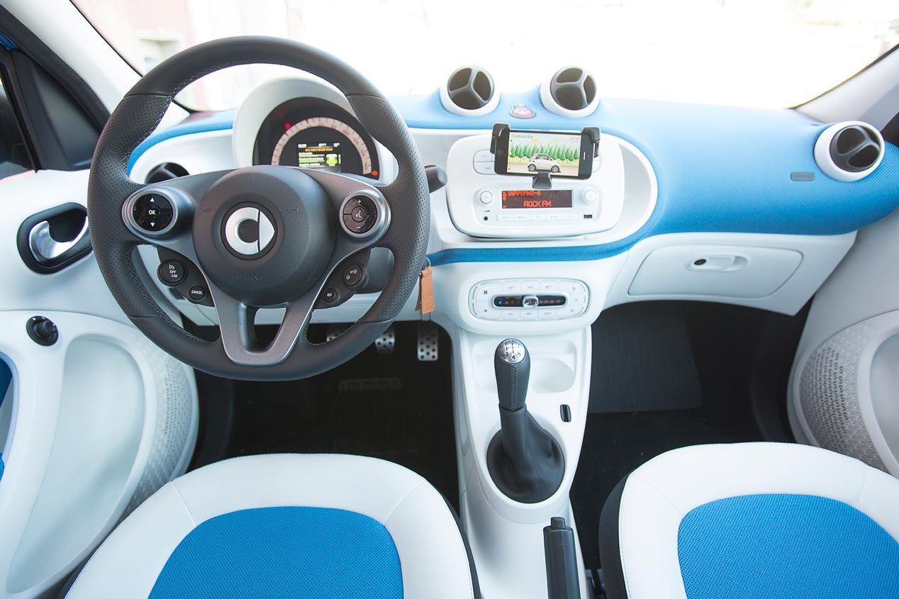 Comparativa: Renault Twingo 1.0 vs Smart Forfour 1.0