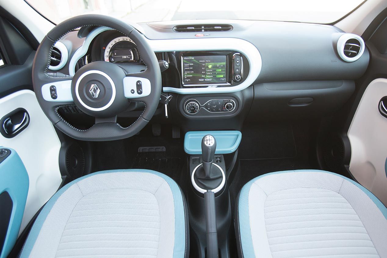 Comparativa: Renault Twingo 1.0 vs Smart Forfour 1.0